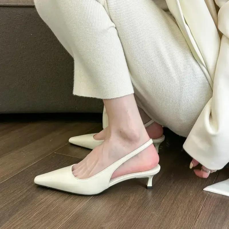 2024 2024 Spring Summer Women Kitten Heels Pointed Toe Sandals 2024 Back Buckle Bling Silver Ladies Casual Med Heels Shoes