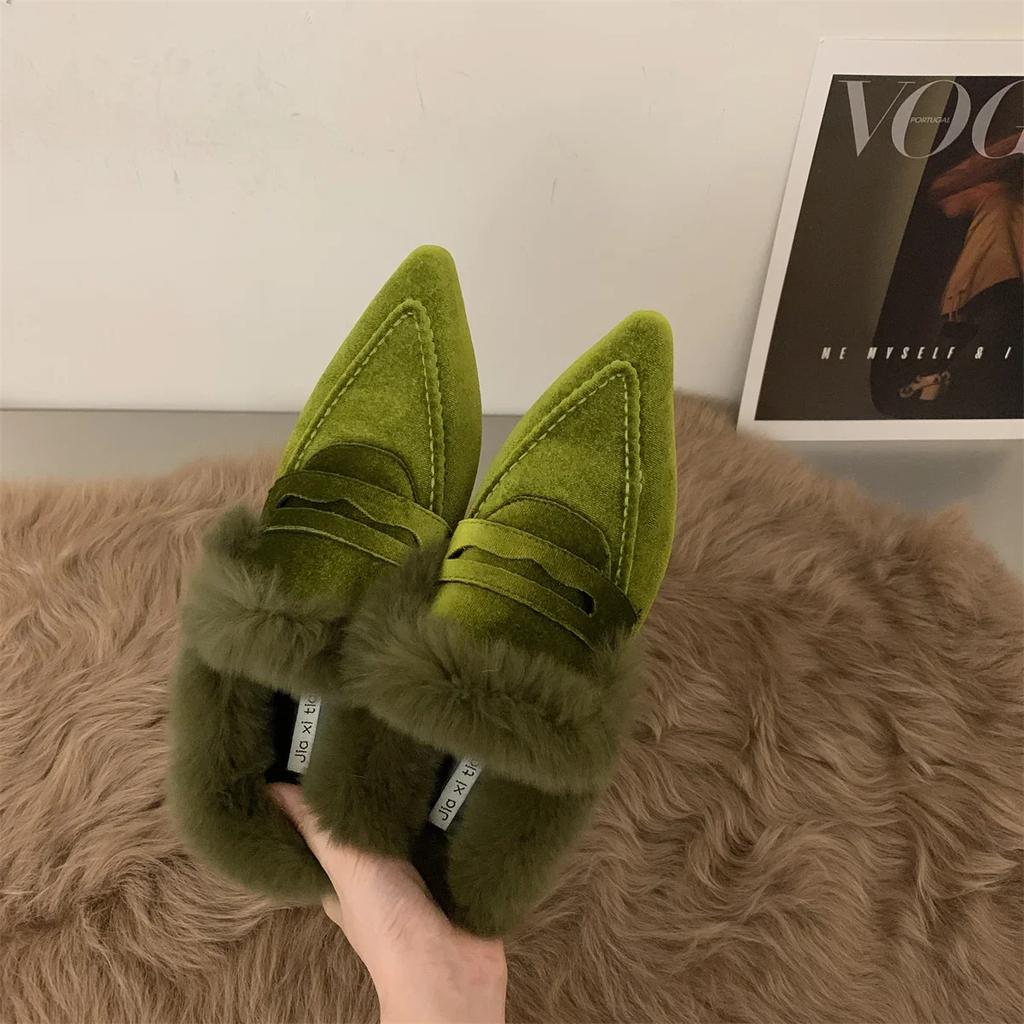 Women's Slippers Plush Flat Bottomed Mule Fashion Pointed Slippers Indoor and Outdoor Sexy Cotton Thermal Slippers Winter 2024