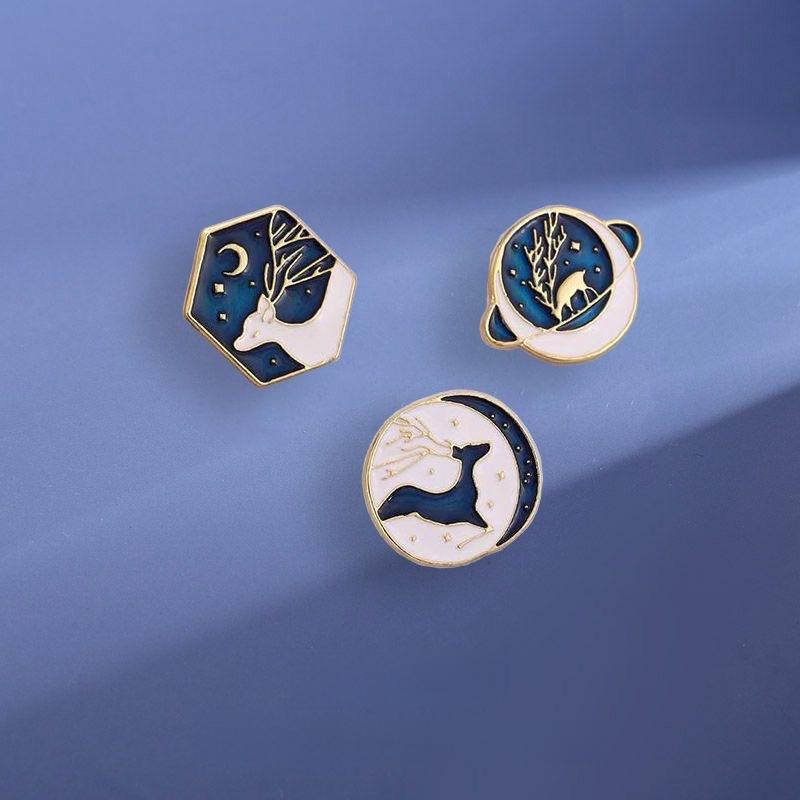 Star Deer Couple Brooch: Retro Chinese Style Badge for Backpack Decoration, Creative Birthday Gift