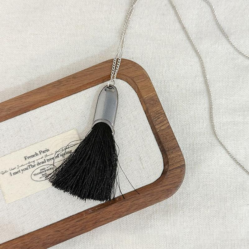 Unique Design 3 Colors Brush Tassel Pendant Necklaces For Women Casual Long Chain Neck Jewelry Gift