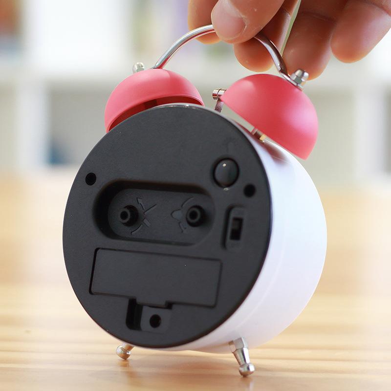 Скандинавский стиль Модный и простой Креативность Металлический звенящий будильник Бесшумный будильник Студенческая спальня Светящиеся часы Часы