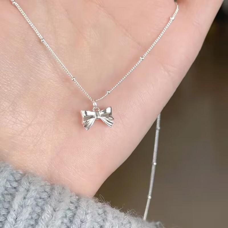 Silver Color Smooth Bow Pendant Necklace Women'S Collar Chain Minimalist Neck Chain Birthday Gift Light Luxury Jewelry