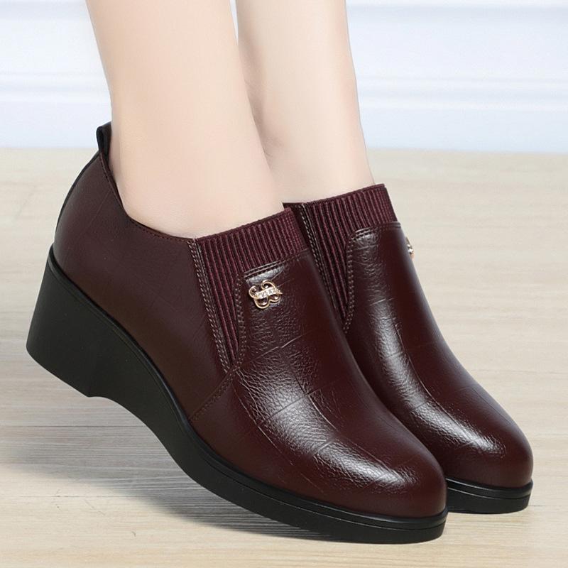 Women Comfortable Deep Mouth Soft Leather Shoes Flexible Loafers Women Spring Platform Wedges Shoes for Office Mom Work