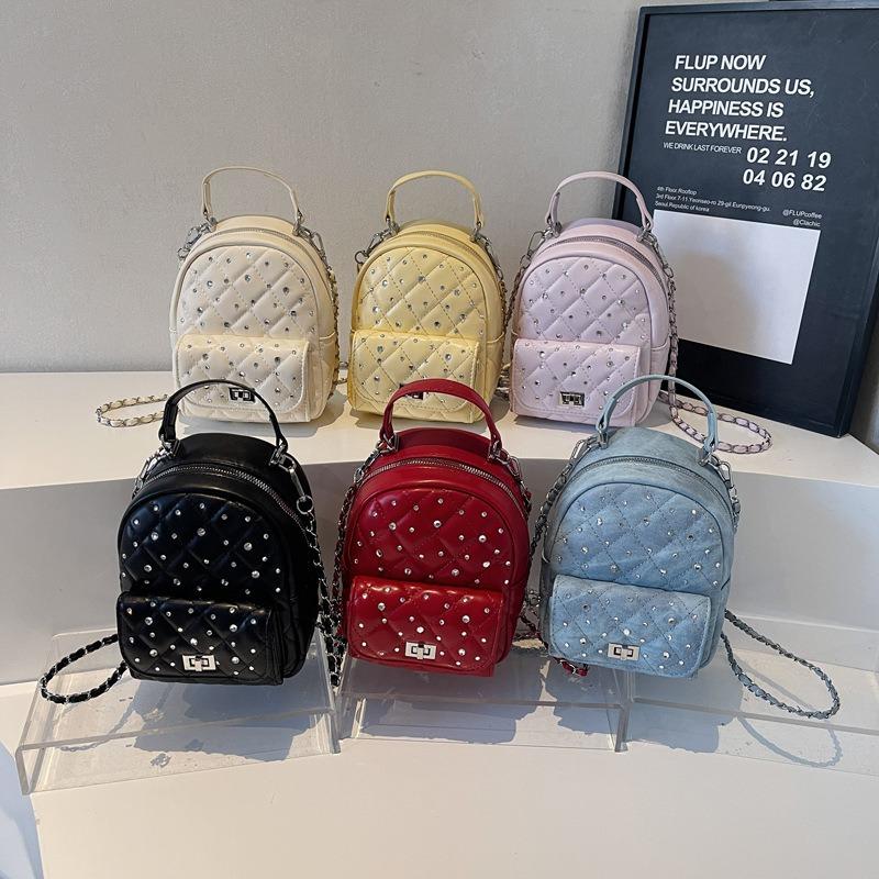 Handheld Small Bag Women's New Niche Retro Simple Diamond Chain Bag Casual Backpack