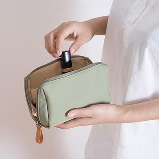 Portable Storage Bag Makeup Organizer Zipper Closure Large Capacity Waterproof Travel Makeup Pouch for Women