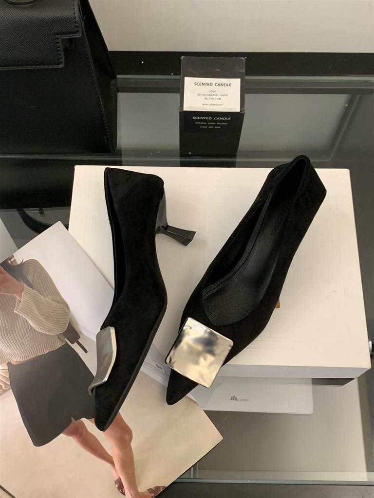 Женские туфли Мэри Джейн больших размеров на мягкой подошве, без застежки, с острым носком и металлической пряжкой, весна/осень 2025