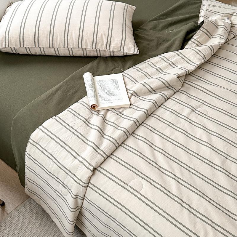 High Quality Striped Cotton Thin Quilt Soy Fiber Summer Blanket Soft and Lightweight Air Conditioning Nap Comforter Bed Duvets