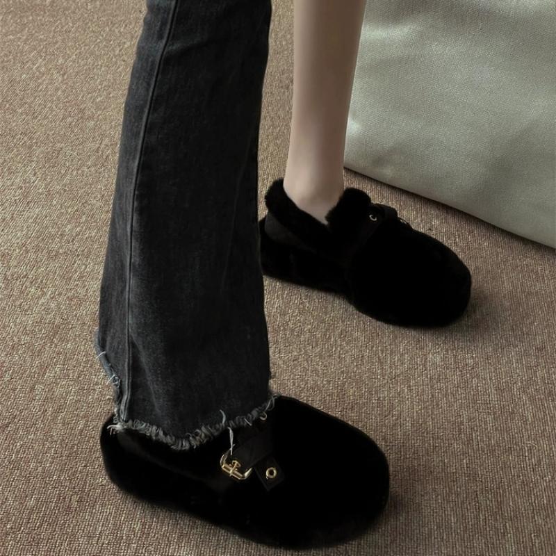 Fashion 2024 Luxury Fluffy Fur Loafers Women Winter Warm Plush Furry Flat Shoes Designer Peals Indoor Home Footwear Cozy Moccasin Flats