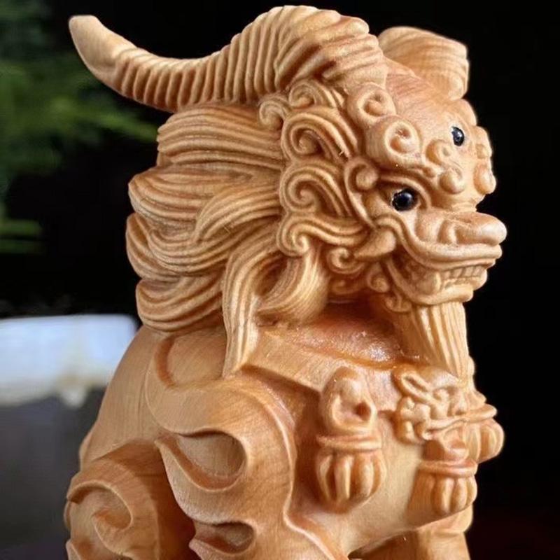 Wood Carving Three-eyed Kirin God Beast Statue Chinese Mythical Animals Home Room Office Features Feng Shui Decorative Statue