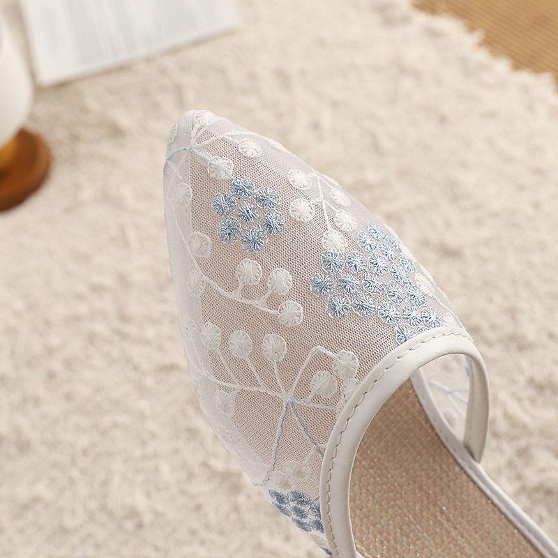 Embroidered New Retro Style Versatile Pointed Half Slippers