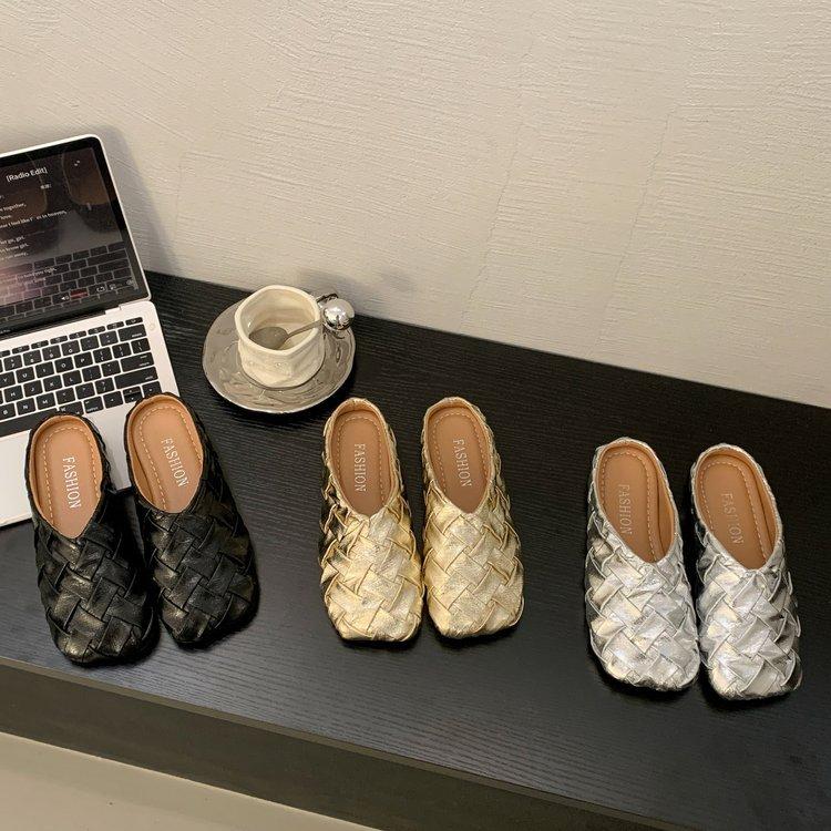 Flat-bottomed Temperament Baotou Half Slippers 2025 New Summer Shallow Mouth Small Fragrant Wind Folds One Word with Cool Slippers Versatile