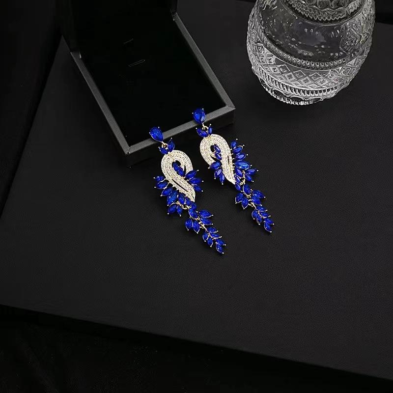 Water Droplet Shaped Retro Long Leaf Tassel Alloy Diamond Inlaid Elegant Temperament Earrings