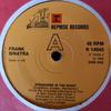 7inch Record FRANK SINATRA - Strangers In the Night K14043 Reprise Records UK Jazz Used