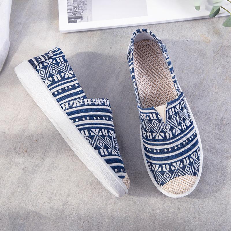 Women Shoes 2024 New Breathable Mesh Lightweight Casual Shoes Comfortable Soft Bottom Flats Slip On Flats Shoes Zapatos De Mujer