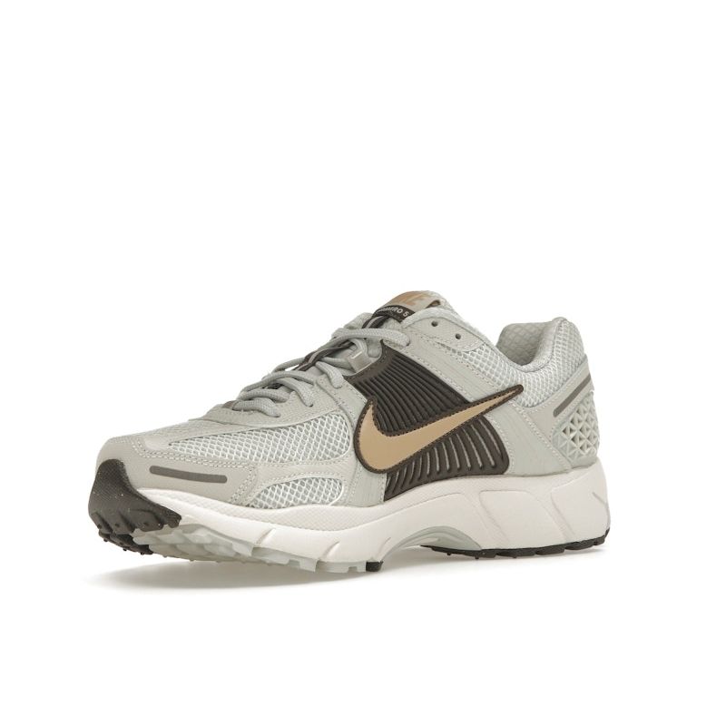 Nike Zoom Vomero 5 Light Bone Sesame Women Sneakers Cream Ironstone Phantom HM9657-001