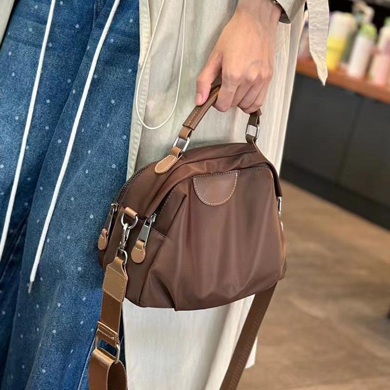 Bag Autumn and Winter Women's High-grade Niche Handbag Retro Fashion All Shoulder Crossbody Bag