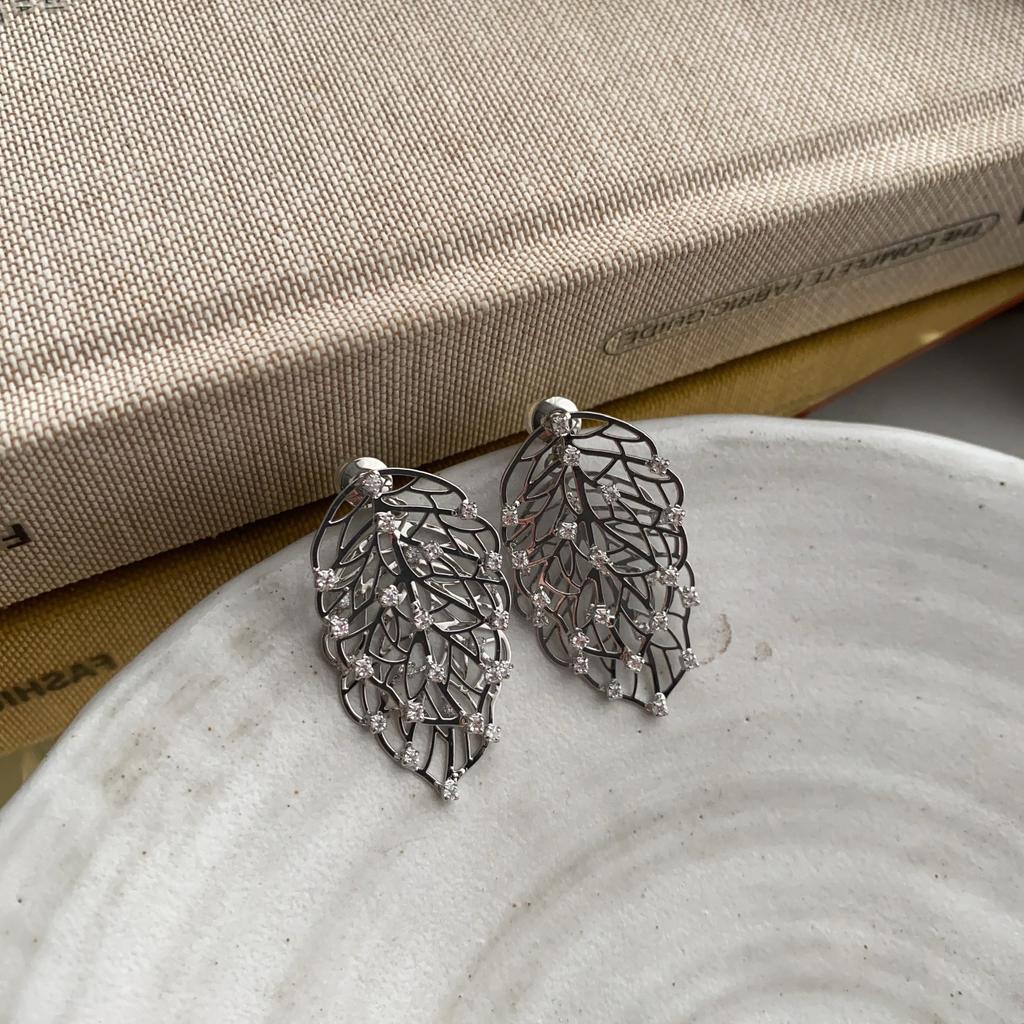 French Retro Niche Unique Design Earrings, Two Leaves Overlapping Zircon Dotted Earrings, Fashionable Commuter Women