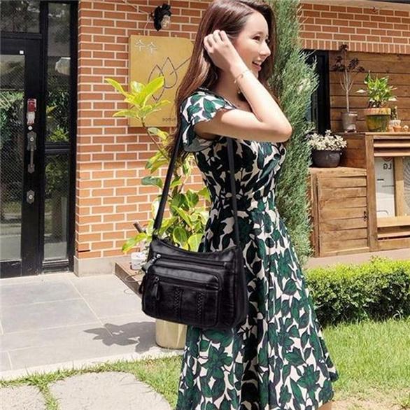 Portable Small Women Shoulder Bags Travel Multi-Layer Classic Soft Surface Vintage