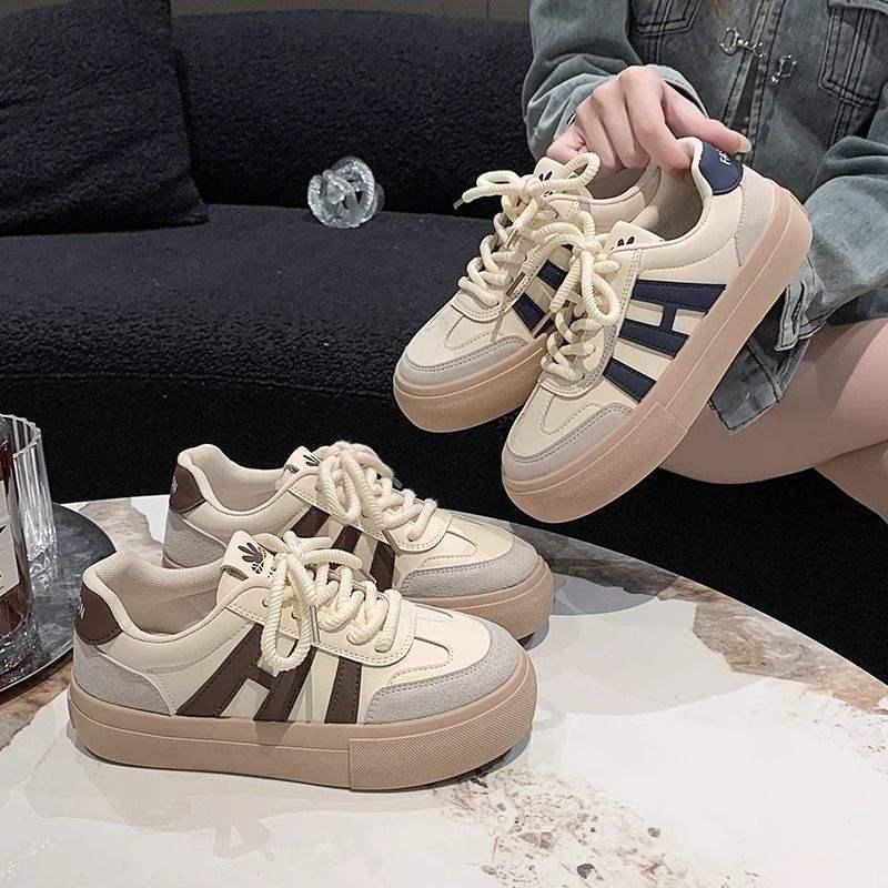 Niche Retro Thick-Soled Women's White Sneakers – Spring/Autumn 2025