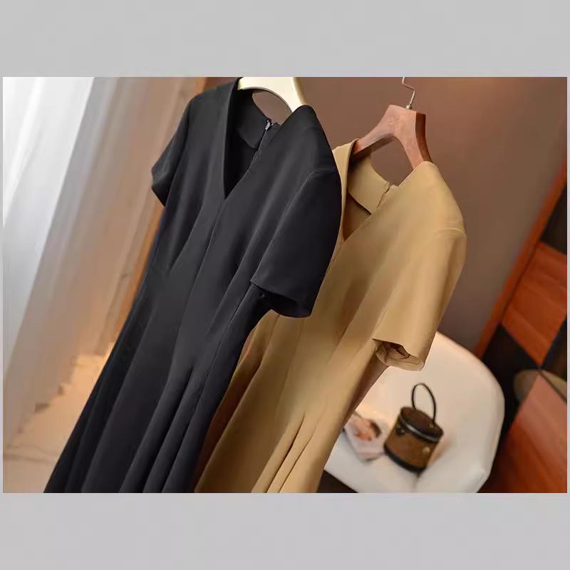 Летнее платье больших размеров: Стройнящее черное платье 3006 - Лестный дизайн, скрывающий живот, для женщин