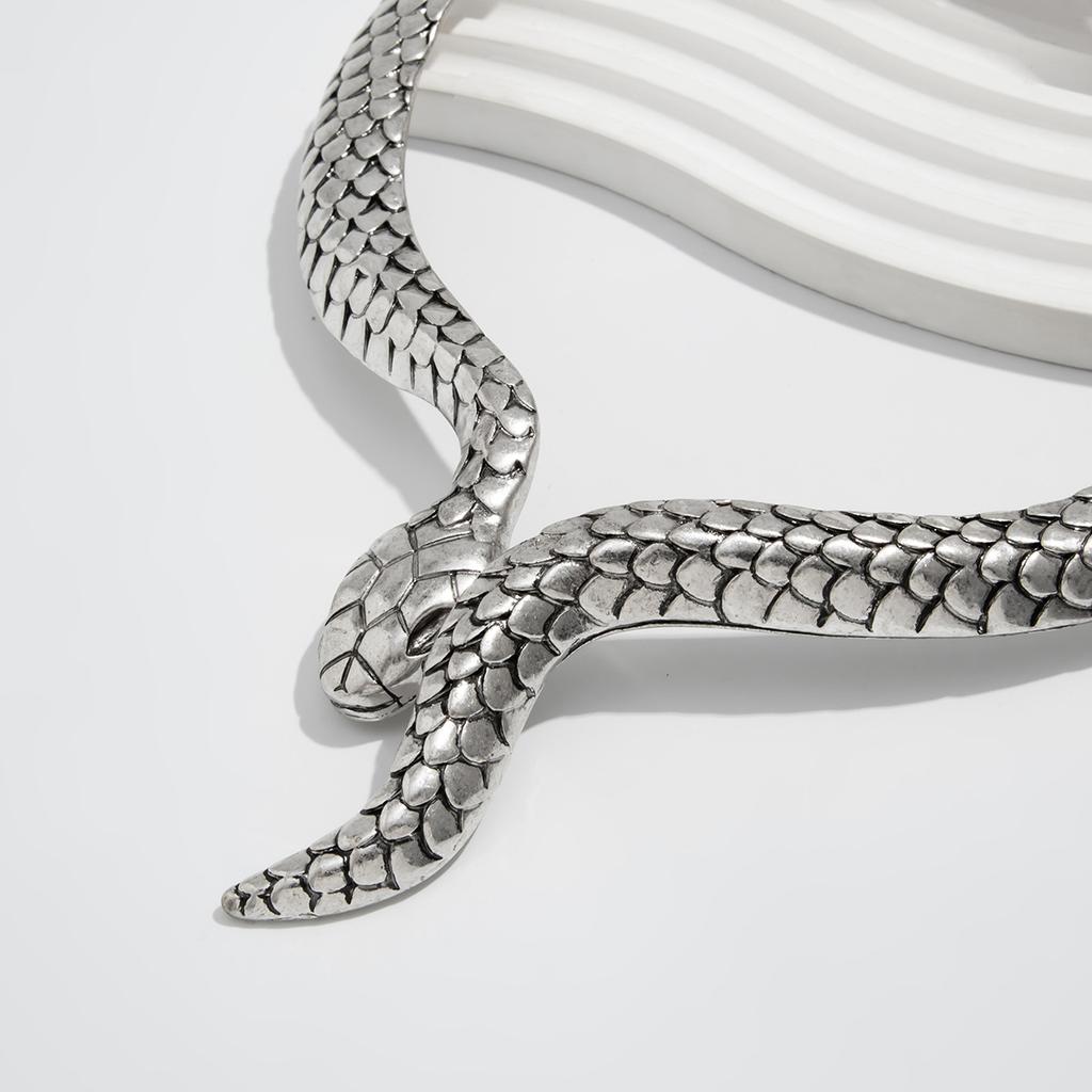 Exaggerated Silver Snake Alloy Collar Punk Style Winding Choker Necklace Retro Fashion Personality Spring Style Collar for Women