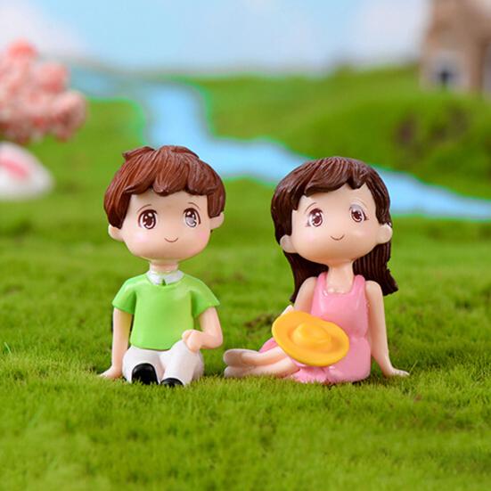 2Pcs Mini Girl Boy Sit Down Look Up Model Figurine Landscape Ornament DIY Decor
