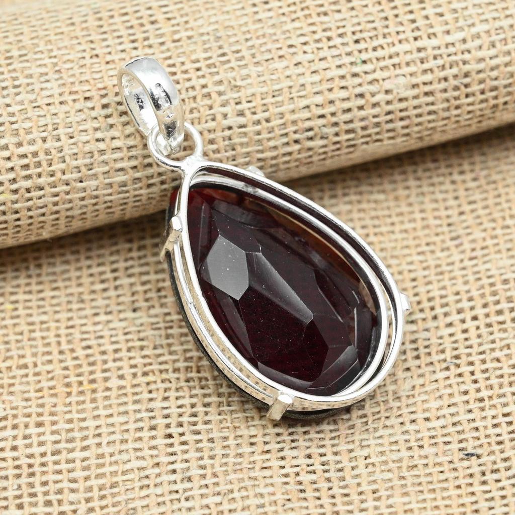 Faceted Garnet Gemstone Solid 925 Sterling Silver Handmade Jewelry Charming Pendant