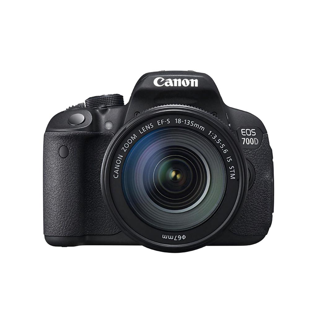 Canon Зеркальная фотокамера EOS 700D + зум-объектив EF-S 18-135 мм f/3.5-5.6 IS STM