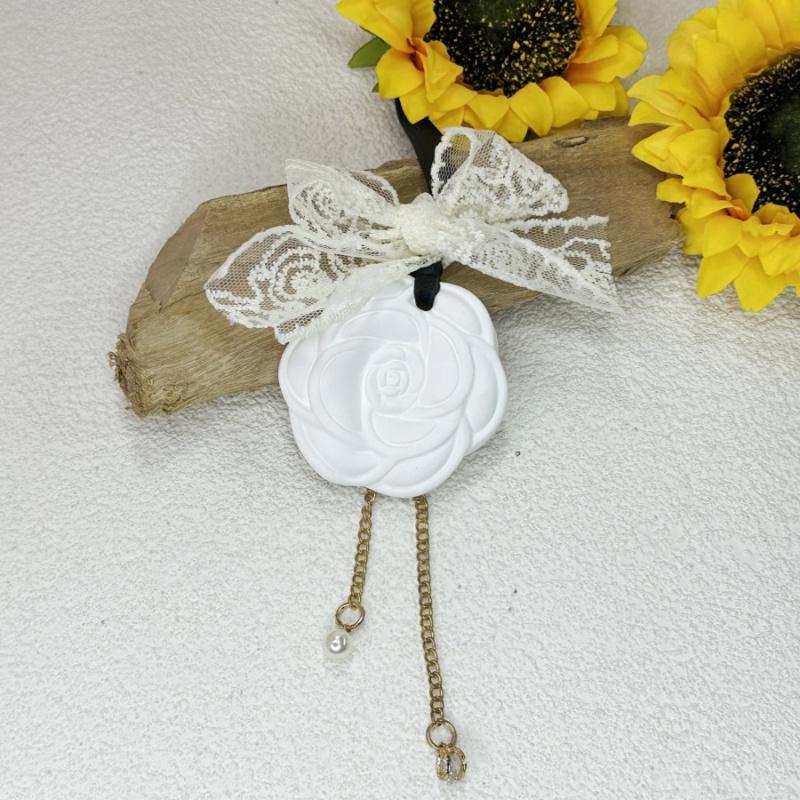 1pcCamellia Car Air Freshener Hanging Decoration Bathroom Bedroom Wardrobe Flower Plaster Pendant Diffuser Stone Wedding Gift Bl