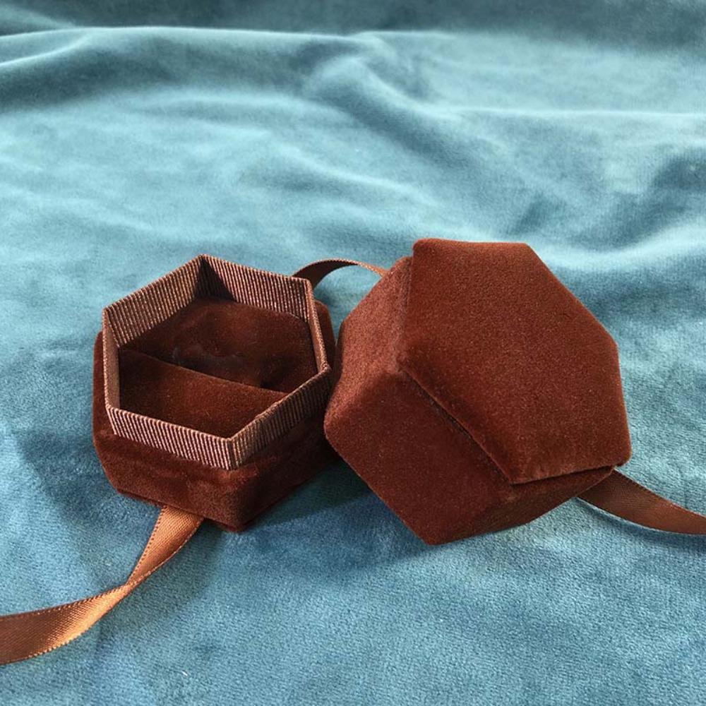 Three-dimensional Hexagonal Jewelry Box Velvet Ring Display Case Flocking Ring Box  Party