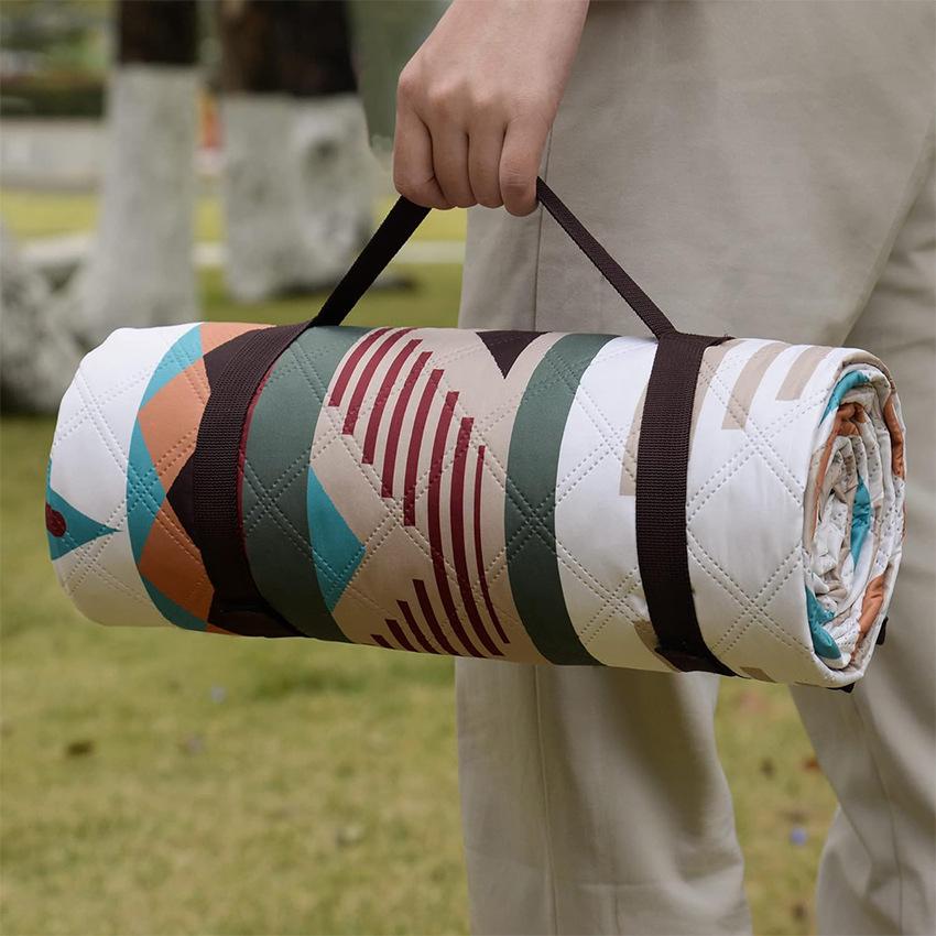 150*200cm/200*200cm Outdoor Picnic Blanket, Foldable Blanket Checkered Picnic Mat, Suitable for Beach, Camping, Lawn Park Accessories