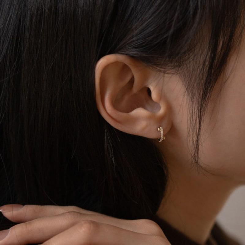 Youngglow 14k Cubic X One Touch Earring