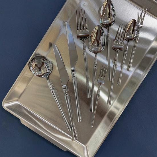 Stainless Steel Cutlery with Steak Cutter Mirror Polished Flatware Utensils Metal Spoons Forks Chopsticks Tableware for Home Parties