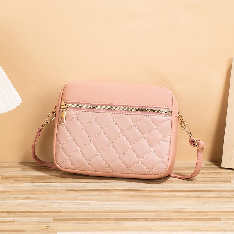 New Design Women's Handbag Quilted Plaid Underarm Bag Sling Shoulder Bag Small Solid Color Crossbody Square Bag MIT