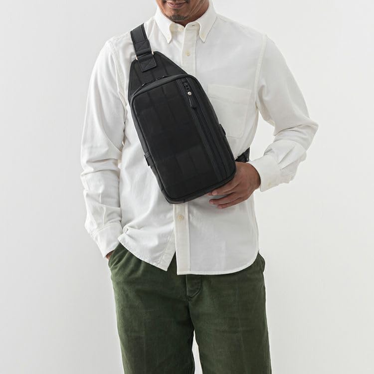 Official Baseball Glove Body Bag Sacoche Genuine Leather Shoulder Bag Small Crossbody Bag DPC270 Black [Tryon] Manufacturer's Men's