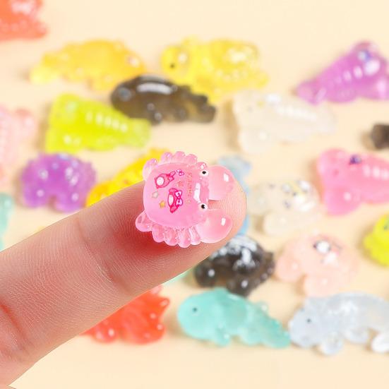 50/100Pcs Resin Miniature Animal Figures Glow In The Dark Tiny Bear Rabbit Fish Ornament Micro Landscape for Garden Aquarium Dollhouse Office Home