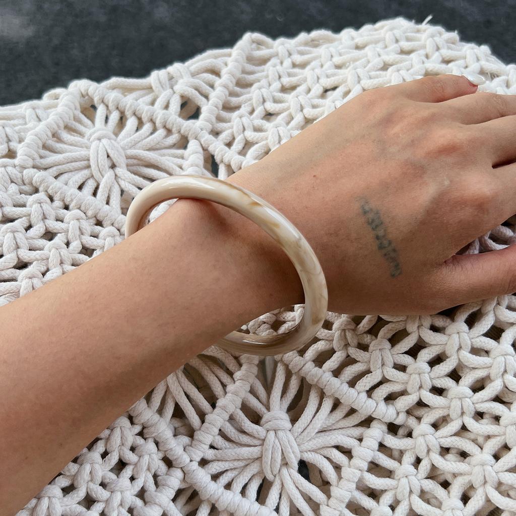 Браслеты Y2K Бохо из прозрачной смолы и акрила для женщин 2025 Новая мода Геометрический нерегулярный браслет Эстетические украшения