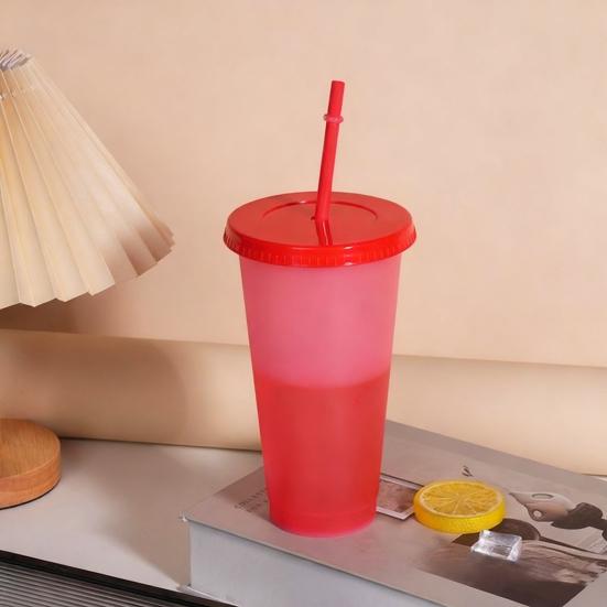 Color Changing Plastic Tumbler with Straw 24oz Reusable Cold Water Cup Leak-Proof Stackable Drinkware for Indoor Outdoor Use