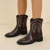 Весна и Осень Новый Стиль Мода Острый Носок Однотонные Женские Сапоги до Середины Икры на Среднем Каблуке Рукава Вышитые Ковбойские Сапоги в Западном Стиле