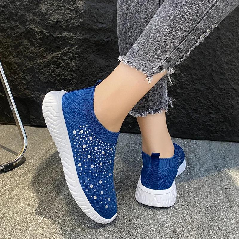 2024 Fashion Round Toe Comfortable Solid Color Shallow Mouth Slip-On Stretch Fabric Breathable Flat-soled Women's Sports Shoes