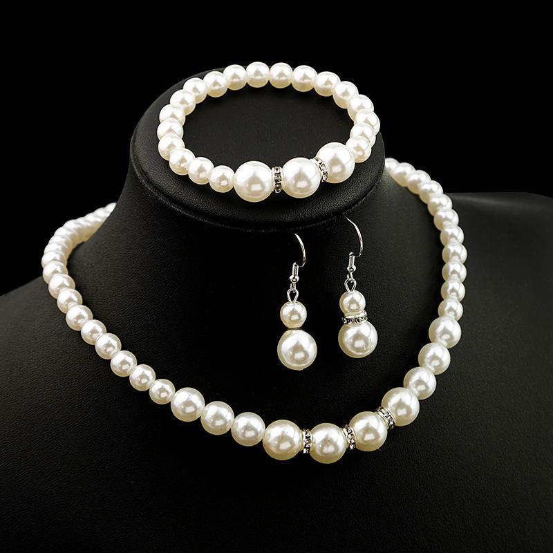 Elegant Pearl and Diamond Jewelry Set: Necklace, Earrings, Bracelet – Simple and Fashionable for Everyday Wear