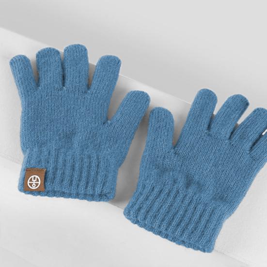 Набор из 3 предметов: детская зимняя шапка, шарф, перчатки. Толстая вязаная шапка с защитой ушей, перчатки. Эластичный, ветрозащитный, для зимней улицы.