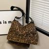 Leopard Print Nylon Zipper Shoulder Bag High Quality Large Capacity Fashionable Soft Popular Crossbody Bag