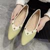 Модная весенняя женская обувь с заклепками, летние балетки с острым носком, лодочки, простая яркая женская обувь из искусственной кожи, слипоны, неглубокая