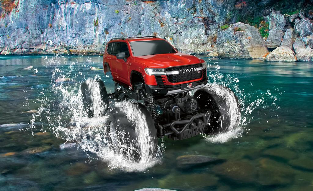Happinet Giga Splash Toyota Land Cruiser GR SPORT 1/16 R/C (Ages 6+)