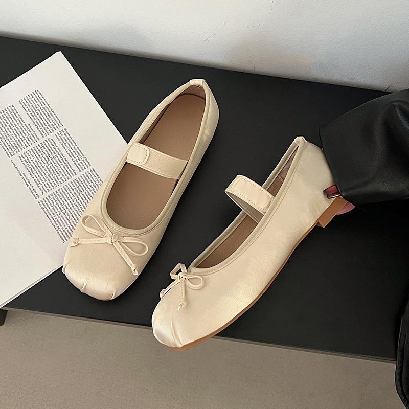 Low Heel Light Mouth Silver Single Shoes Women's 2025 Spring and Autumn New Soft-soled Ballet Shoes Retro French Mary Jane Shoes