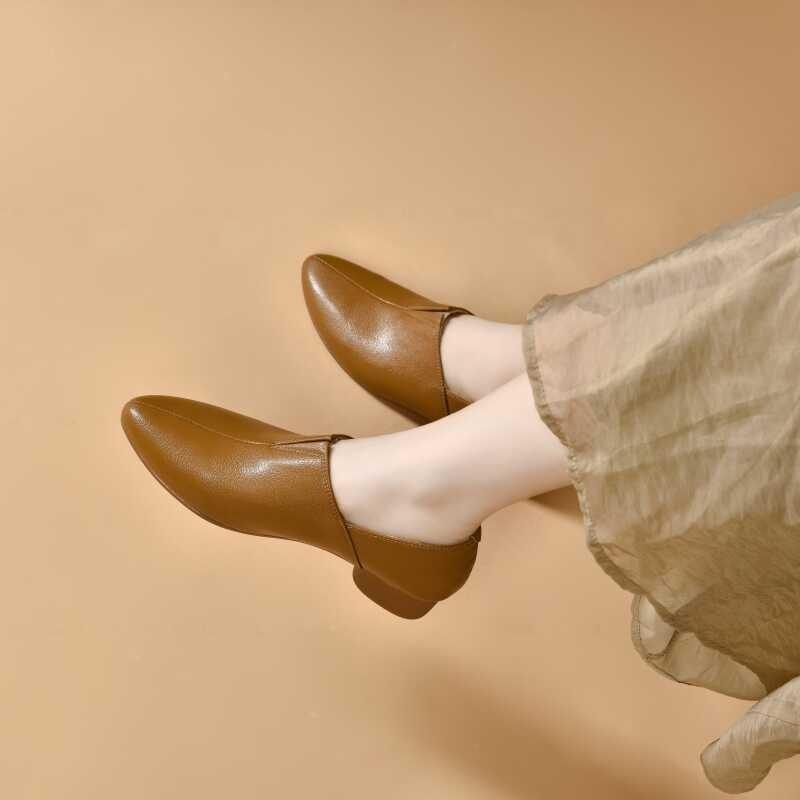 Модная обувь для женщин 2024 года, модные туфли-лодочки для женщин, лаконичные туфли-лодочки для офиса и карьеры, женские туфли с острым носком и низким каблуком для отдыха на природе