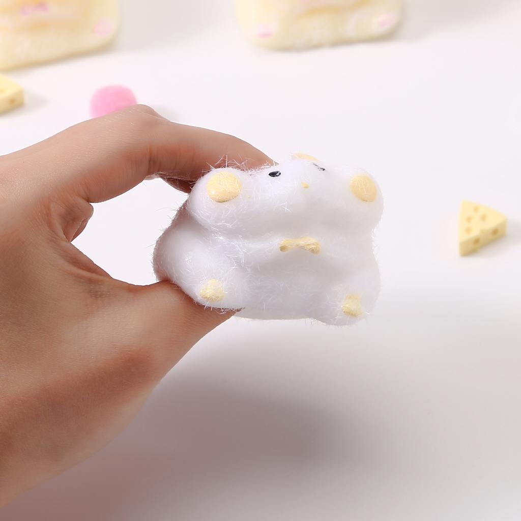 Fascinating Cartoon Cute Hamster Waffles Paws Squeeze Toy Silicone Pinch TPR Soft Decompression Stress Toy for Kids Gift Squishy