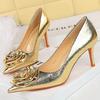 Fashion Women's 7 Cm 10 Cm Patent Leather Flowers Women Pumps Sexy Pointed Toe Thin Low Heels Wedding Elegant Party Shoes Zapatos Mujer