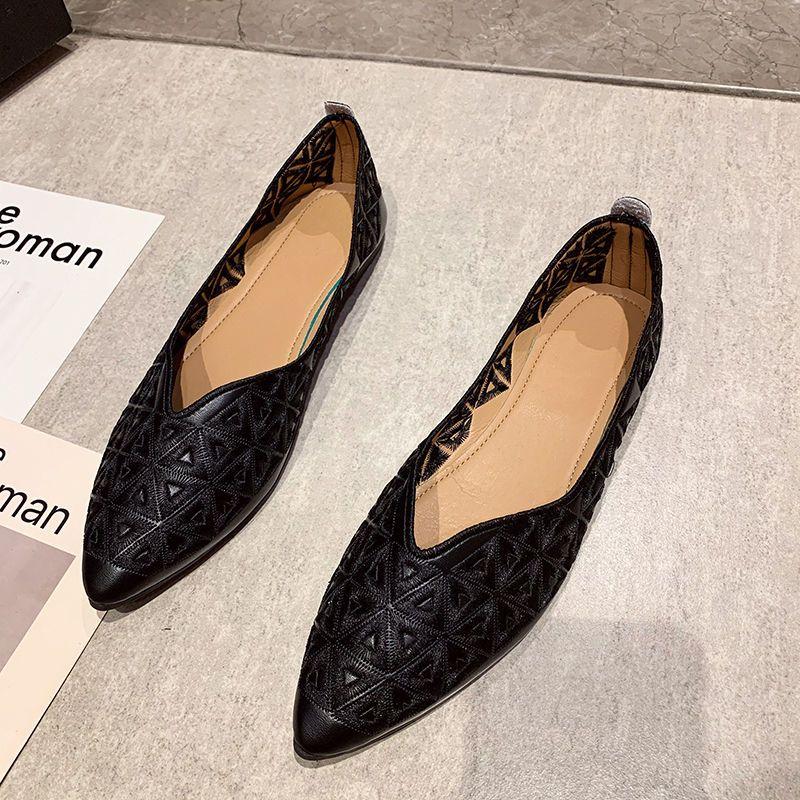 Women's Pointed Toe Breathable Flat Shoes Summer Cutout Faux Leather Shoes Women's Breathable Hollow Ballet Flats Flower Loafers